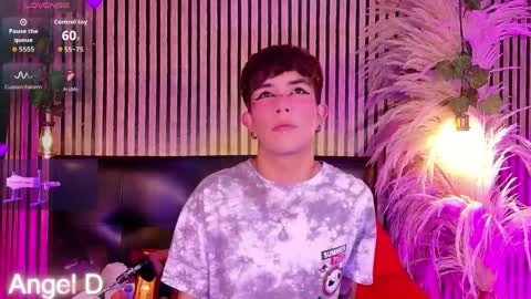 Angel dust online show from April 17, 2026, 3:09 am