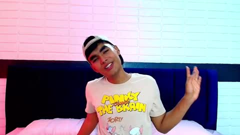 AngelduzZzt online show from October 17, 2025, 1:03 pm