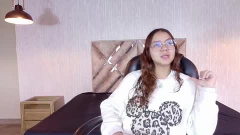 Snapshot of angeles_azul chatting on May 2, 2026, 3:28 pm angel online show from May 2, 2026, 3:28 pm