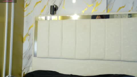 Snapshot of angeles_azul chatting on May 13, 2026, 3:20 pm angel online show from May 13, 2026, 3:20 pm
