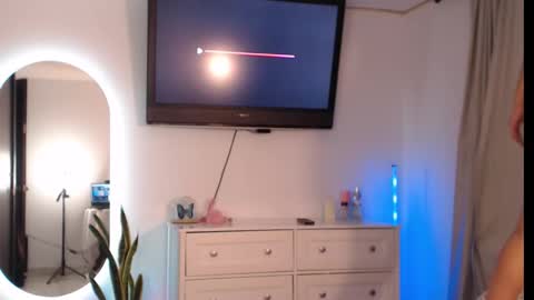 angelesxoxo online show from October 16, 2025, 12:00 am