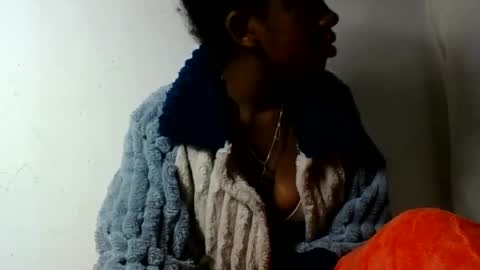 Snapshot of angelettee chatting on July 6, 2026, 4:09 pm Angelettee online show from July 6, 2026, 4:09 pm