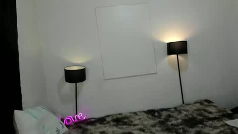 Snapshot of angelfabxx chatting on December 10, 2024, 8:51 am AngelFabxx online show from December 10, 2024, 8:51 am