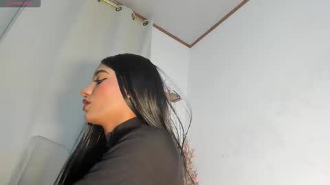 Snapshot of angeli_sexi chatting on September 10, 2025, 12:43 am Carolina online show from September 10, 2025, 12:43 am