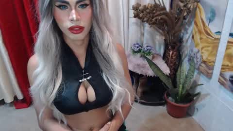 DIVINE ANGEL online show from February 8, 2025, 8:09 am