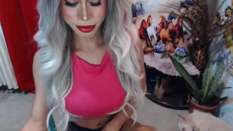 DIVINE ANGEL online show from February 14, 2025, 5:14 pm