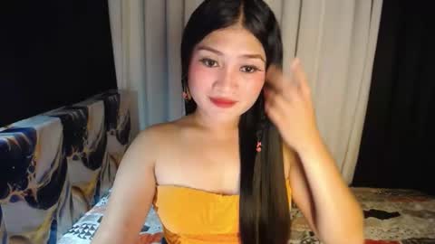 Angie online show from November 9, 2025, 1:37 am