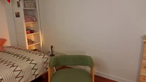 Snapshot of angelic_look chatting on January 8, 2026, 4:04 am Daniel online show from January 8, 2026, 4:04 am