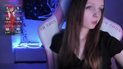 Snapshot of angelic_pearl chatting on April 10, 2026, 8:52 am Mia online show from April 10, 2026, 8:52 am