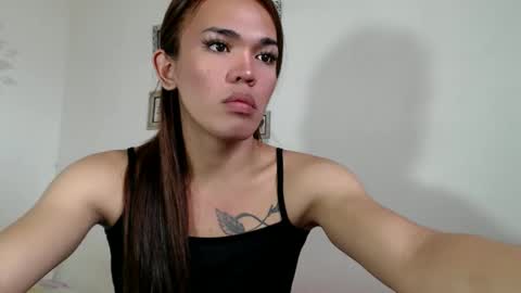 Yhanna online show from December 10, 2024, 2:05 am