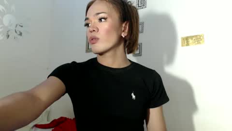 Yhanna online show from December 11, 2024, 10:58 am