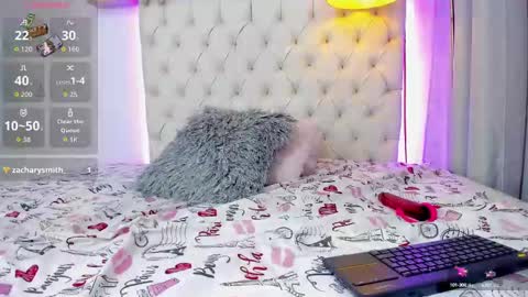 Snapshot of angelica_bonn chatting on October 9, 2025, 12:36 pm Angelica online show from October 9, 2025, 12:36 pm