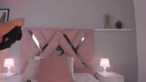 Angelica Cross online show from February 19, 2026, 8:05 pm