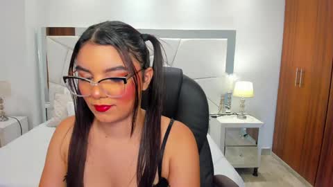 Angelica Moon online show from May 20, 2026, 8:15 pm