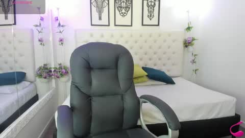 Snapshot of angelica_rolon chatting on June 5, 2026, 7:19 pm angelica_rolon online show from June 5, 2026, 7:19 pm