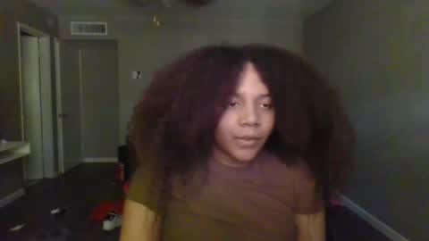 Snapshot of angelicaliusdomme chatting on October 8, 2025, 7:11 pm Alius Angelic online show from October 8, 2025, 7:11 pm