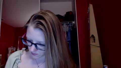 Snapshot of angelicangel3 chatting on January 2, 2025, 7:44 am AngelicAngel online show from January 2, 2025, 7:44 am