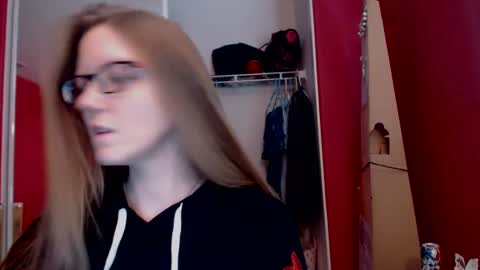 Snapshot of angelicangel3 chatting on February 5, 2025, 12:53 am AngelicAngel online show from February 5, 2025, 12:53 am