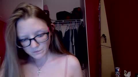 Snapshot of angelicangel3 chatting on February 21, 2025, 7:23 am AngelicAngel online show from February 21, 2025, 7:23 am