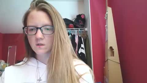 Snapshot of angelicangel3 chatting on January 9, 2026, 7:37 pm AngelicAngel online show from January 9, 2026, 7:37 pm