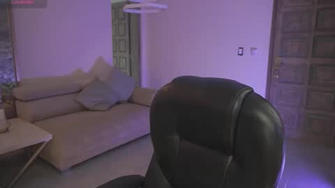  Angelica Vega  online show from September 30, 2025, 7:19 pm