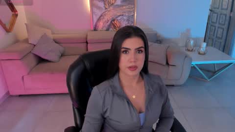  Angelica Vega  online show from November 18, 2025, 7:07 pm