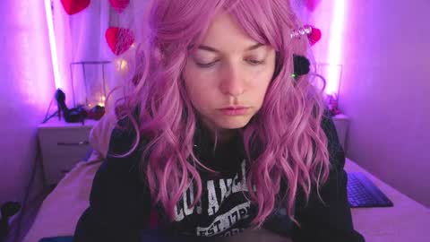 Snapshot of angelika_rouge chatting on March 6, 2026, 10:56 am Angelika Rouge online show from March 6, 2026, 10:56 am