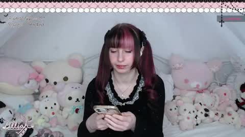 Snapshot of angelillic chatting on May 10, 2026, 2:28 am lillian online show from May 10, 2026, 2:28 am