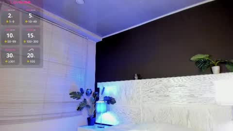 Snapshot of angelina_hilton chatting on June 10, 2026, 11:20 am angelina_hilton online show from June 10, 2026, 11:20 am
