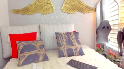 Snapshot of angelina_ruspoli chatting on February 22, 2026, 6:28 pm Angelina online show from February 22, 2026, 6:28 pm