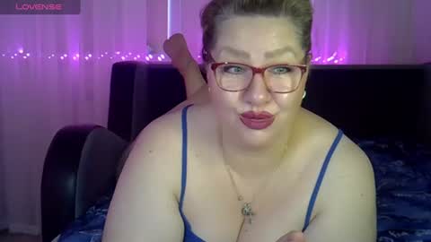 Snapshot of angelinaglam chatting on July 13, 2026, 4:32 pm AngelinaGlam online show from July 13, 2026, 4:32 pm