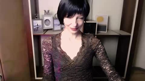 Angelina online show from December 19, 2025, 7:59 am