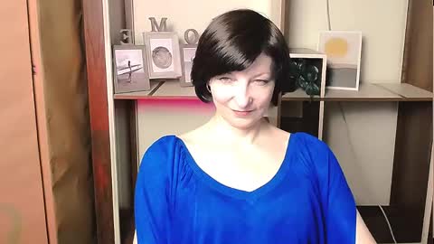Snapshot of angelinalov_ chatting on April 29, 2026, 8:40 am Angelina online show from April 29, 2026, 8:40 am