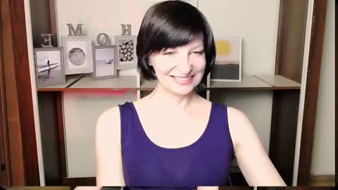 Snapshot of angelinalov_ chatting on July 21, 2026, 8:05 am Angelina online show from July 21, 2026, 8:05 am