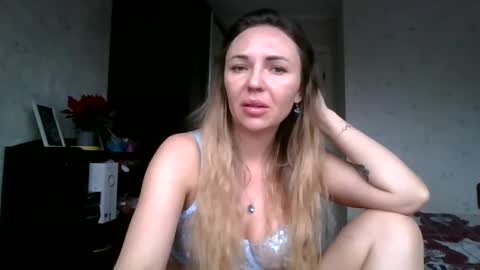 angelinalove28 online show from December 2, 2025, 7:14 am