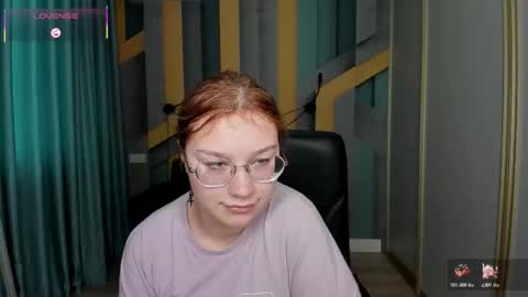 AngelinaLow online show from December 18, 2025, 12:22 pm