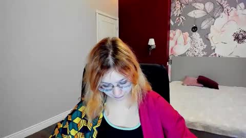 AngelinaLow online show from February 5, 2026, 12:32 pm