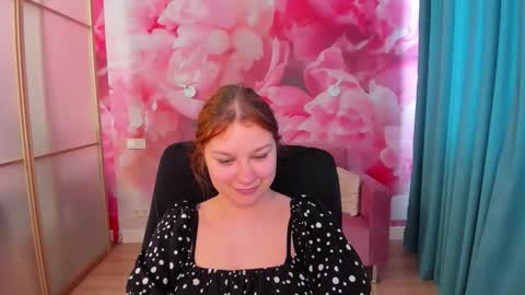 AngelinaLow online show from May 25, 2026, 11:27 am