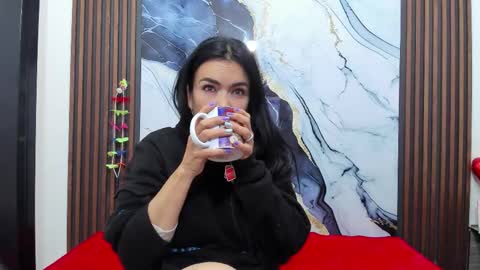 angeline online show from November 30, 2025, 9:24 am