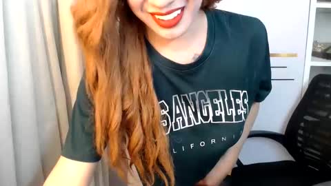 Anglina online show from April 8, 2026, 7:25 pm