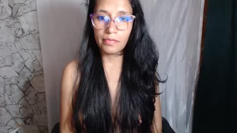 angela online show from September 22, 2025, 4:58 am