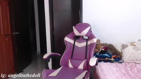 angelita independent model online show from September 19, 2025, 4:25 am