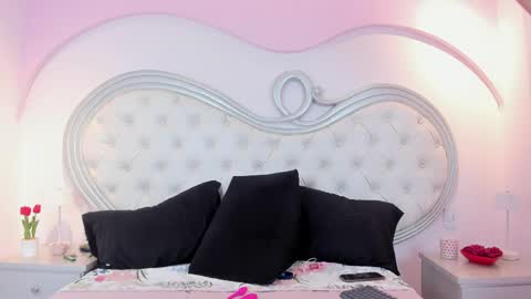 Snapshot of angell_fire chatting on May 15, 2026, 11:28 am Angell online show from May 15, 2026, 11:28 am