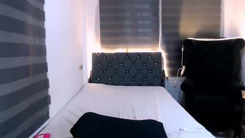 angella_dior online show from October 30, 2025, 5:24 pm