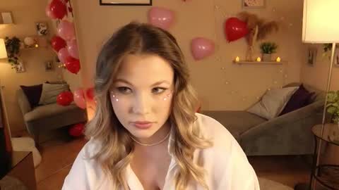 angelldreamss online show from February 12, 2026, 9:21 pm