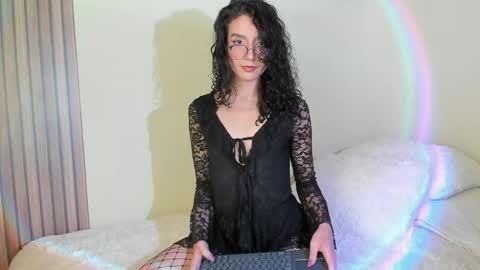 Snapshot of angellike_doll chatting on May 28, 2026, 12:02 pm Angellike online show from May 28, 2026, 12:02 pm