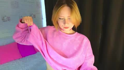 Cutie online show from October 16, 2025, 6:25 am