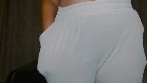 Snapshot of angelll_sky00 chatting on September 24, 2025, 7:12 am angelll_sky00 online show from September 24, 2025, 7:12 am