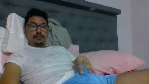 Snapshot of angelmont30 chatting on December 22, 2025, 6:16 pm Angel online show from December 22, 2025, 6:16 pm