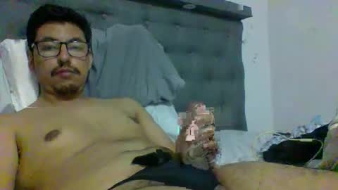 Snapshot of angelmont30 chatting on February 26, 2026, 4:44 am Angel online show from February 26, 2026, 4:44 am
